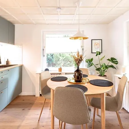 Modernes Waldhaus Im Spreewald 度假居 吕本