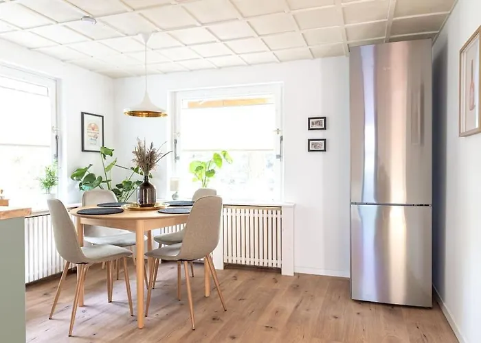 펜션 Modernes Waldhaus Im Spreewald 뤼벤